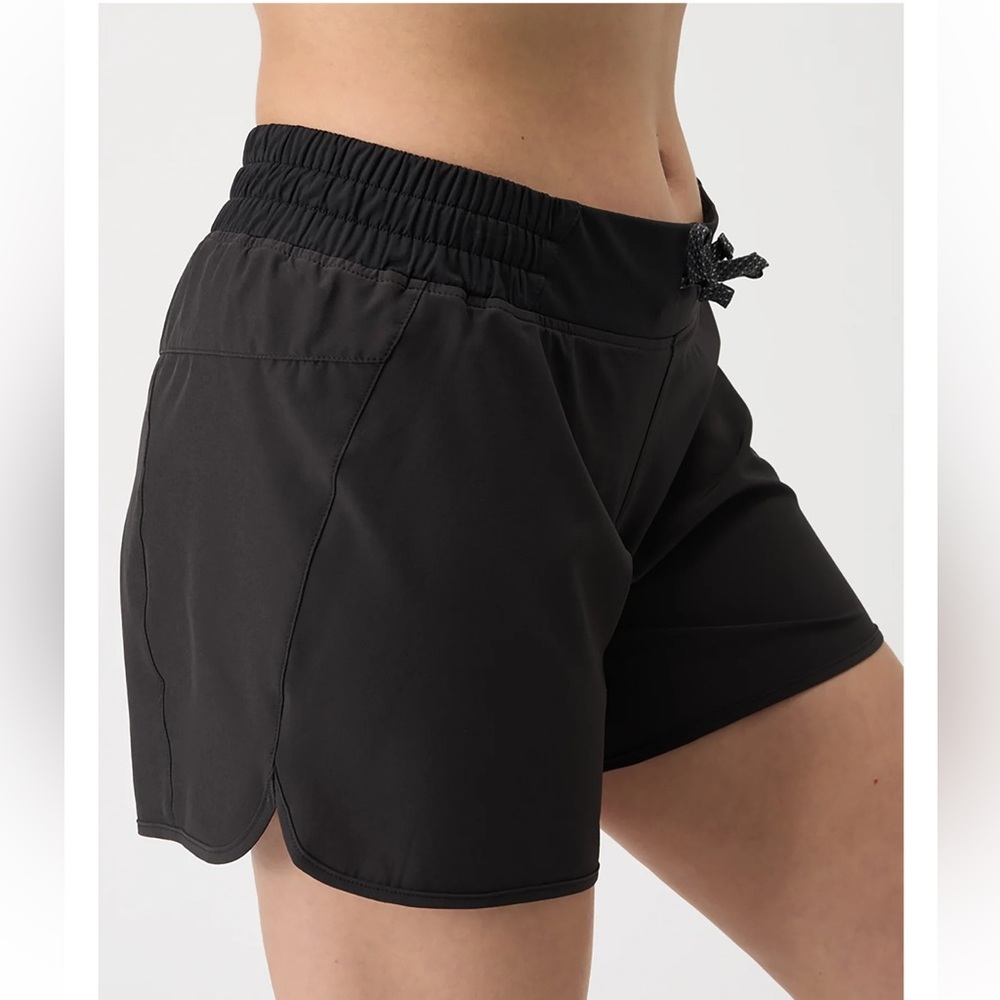 NWOT Patagonia Women’s Nine Trails Shorts 6”